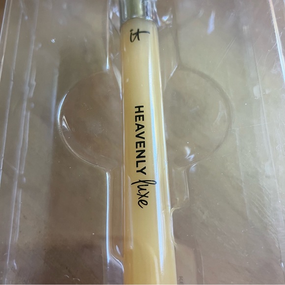 IT COSMETICS Heavenly Luxe Face & Neck Citrine Roller NWT - Picture 9 of 9